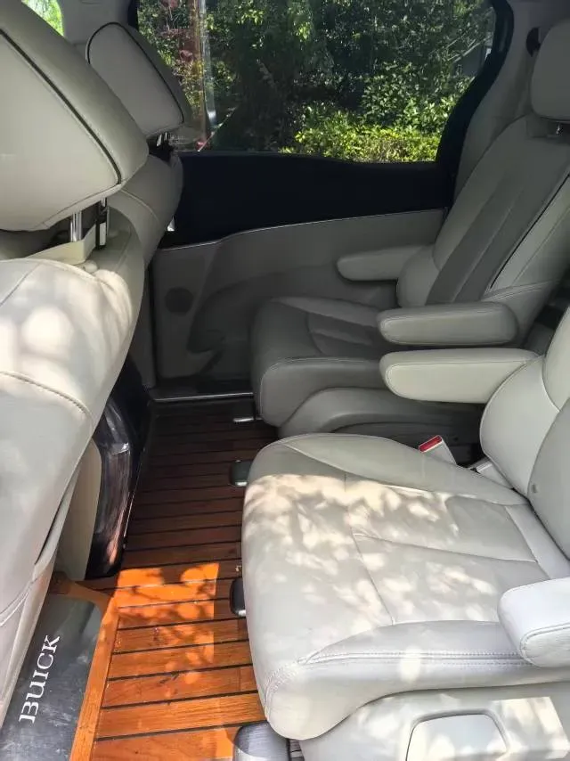 2021 Buick GL8 2.0T 237HP L4 9AT,autocango,china used car exporter,china ev exporter,chinese used car exporter,chinese used ev exporter