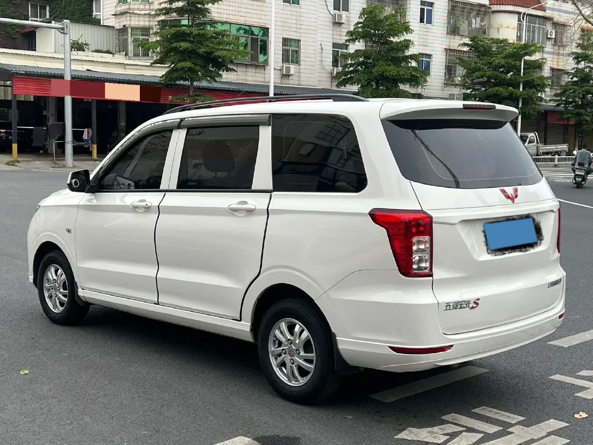 2019 WuLing HongGuang 1.5L 105HP L4 5MT,autocango,china used car exporter,china ev exporter,chinese used car exporter,chinese used ev exporter