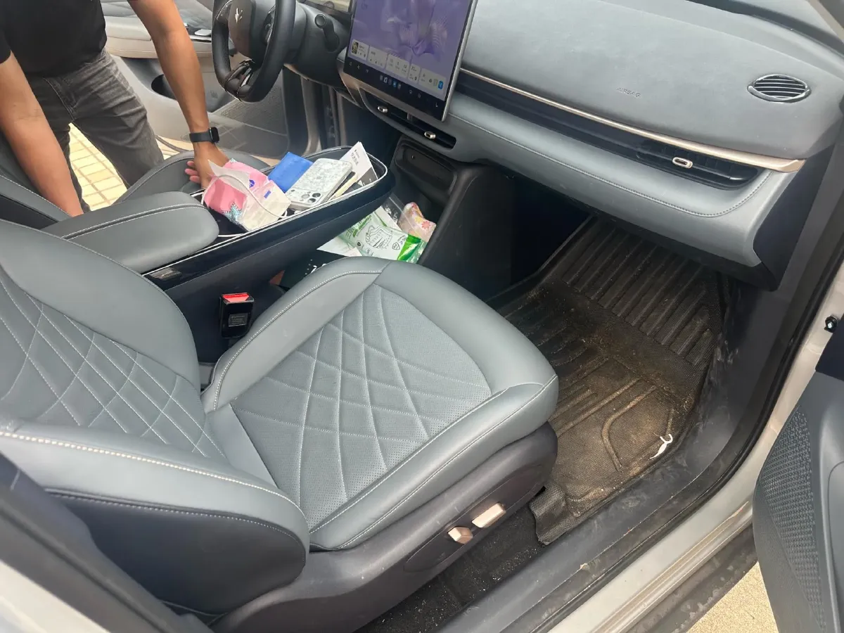 2025 ARCFOX T1 BEV,autocango,china used car exporter,china ev exporter,chinese used car exporter,chinese used ev exporter