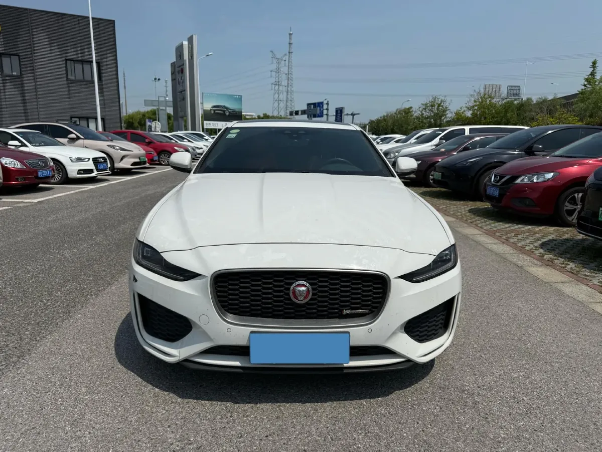 2020 Jaguar XEL 2.0T 200HP L4 8AT,autocango,china used car exporter,china ev exporter,chinese used car exporter,chinese used ev exporter
