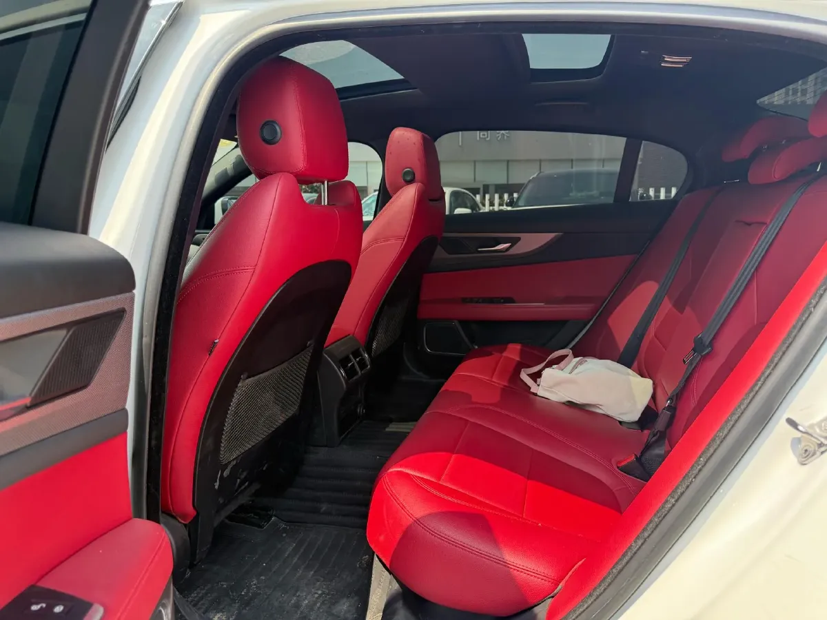 2020 Jaguar XEL 2.0T 200HP L4 8AT,autocango,china used car exporter,china ev exporter,chinese used car exporter,chinese used ev exporter