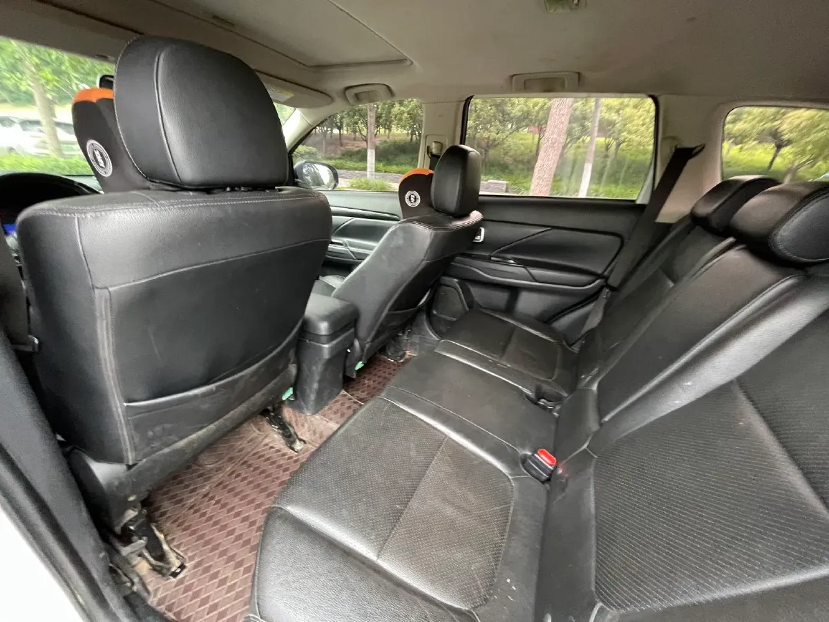 2018 Mitsubishi Outlander 2.0L 166HP L4 CVT,autocango,china used car exporter,china ev exporter,chinese used car exporter,chinese used ev exporter