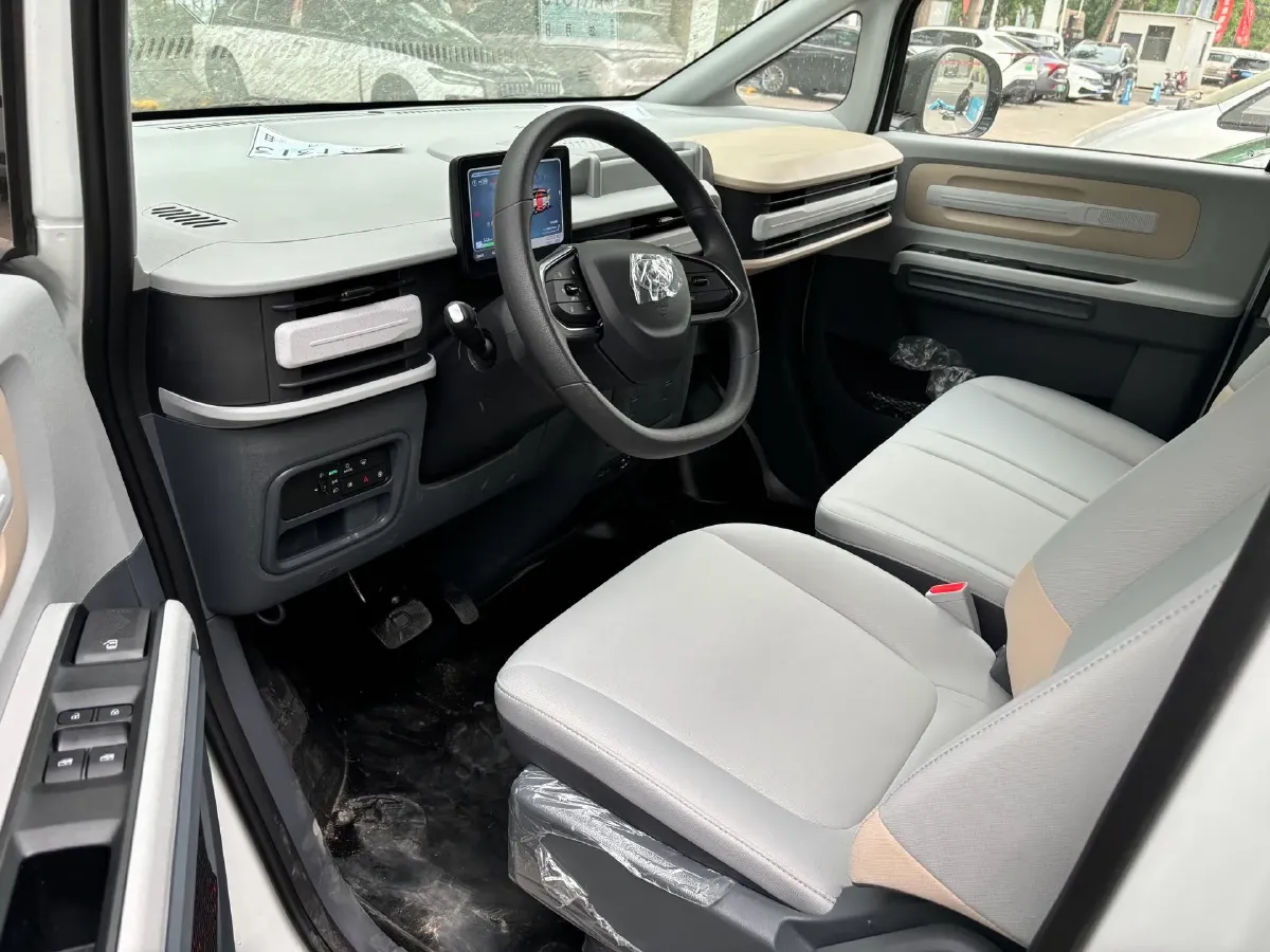 2025 MAXUS XinTu V70 2.0T 150HP L4 9AT,autocango,china used car exporter,china ev exporter,chinese used car exporter,chinese used ev exporter