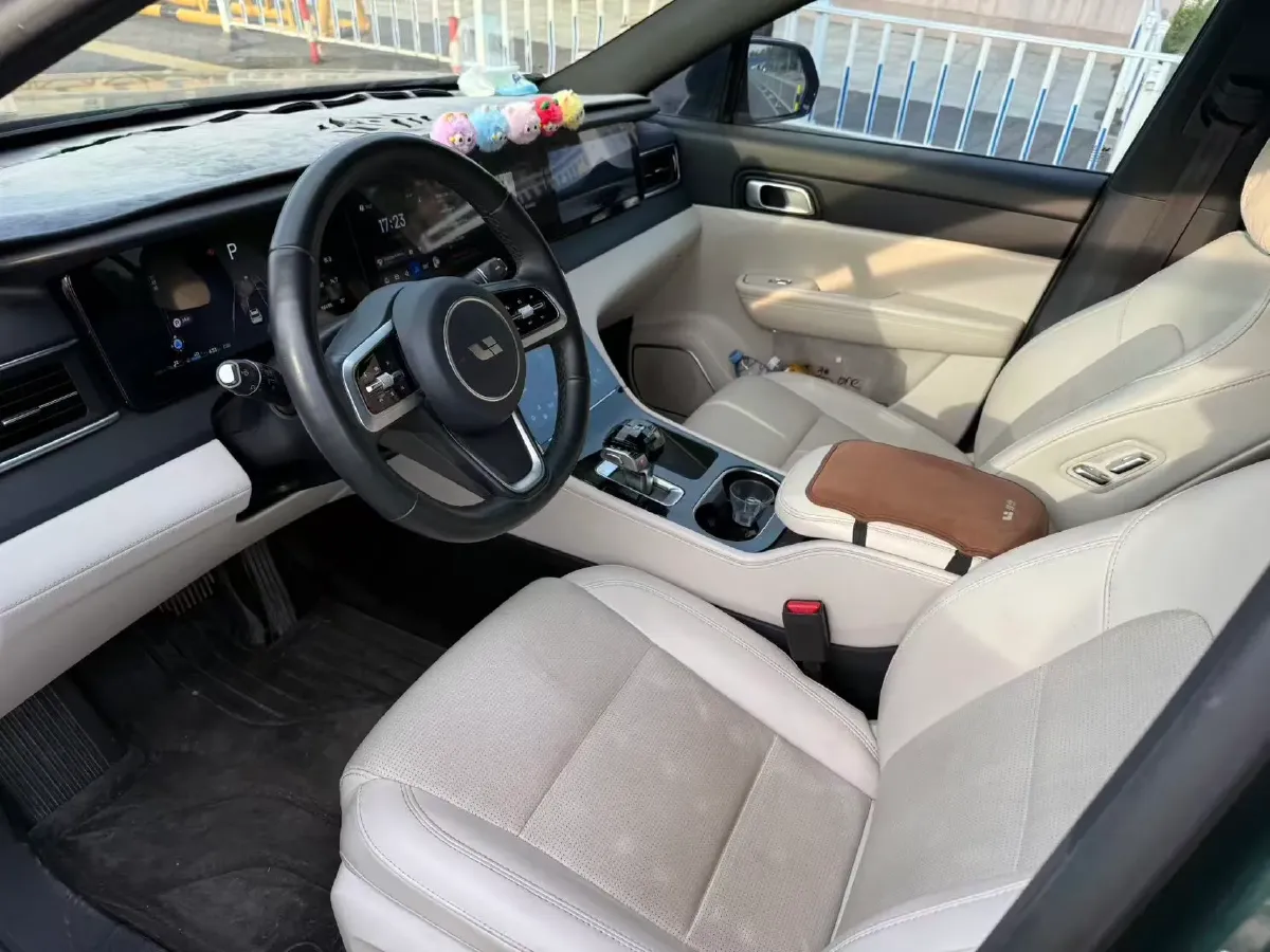 2021 Li ONE Range Extended 131HP REEV 40.5KWH,autocango,china used car exporter,china ev exporter,chinese used car exporter,chinese used ev exporter