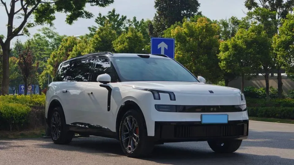 2025 LYNK&CO 900 1.5T 190HP L4 3DHT PHEV 43.3KWH,autocango,china used car exporter,china ev exporter,chinese used car exporter,chinese used ev exporter