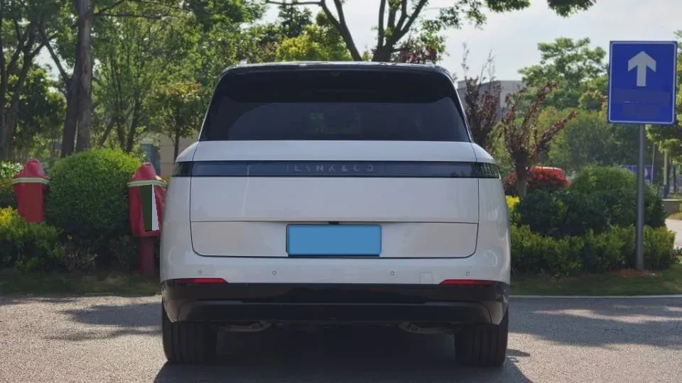 2025 LYNK&CO 900 1.5T 190HP L4 3DHT PHEV 43.3KWH,autocango,china used car exporter,china ev exporter,chinese used car exporter,chinese used ev exporter