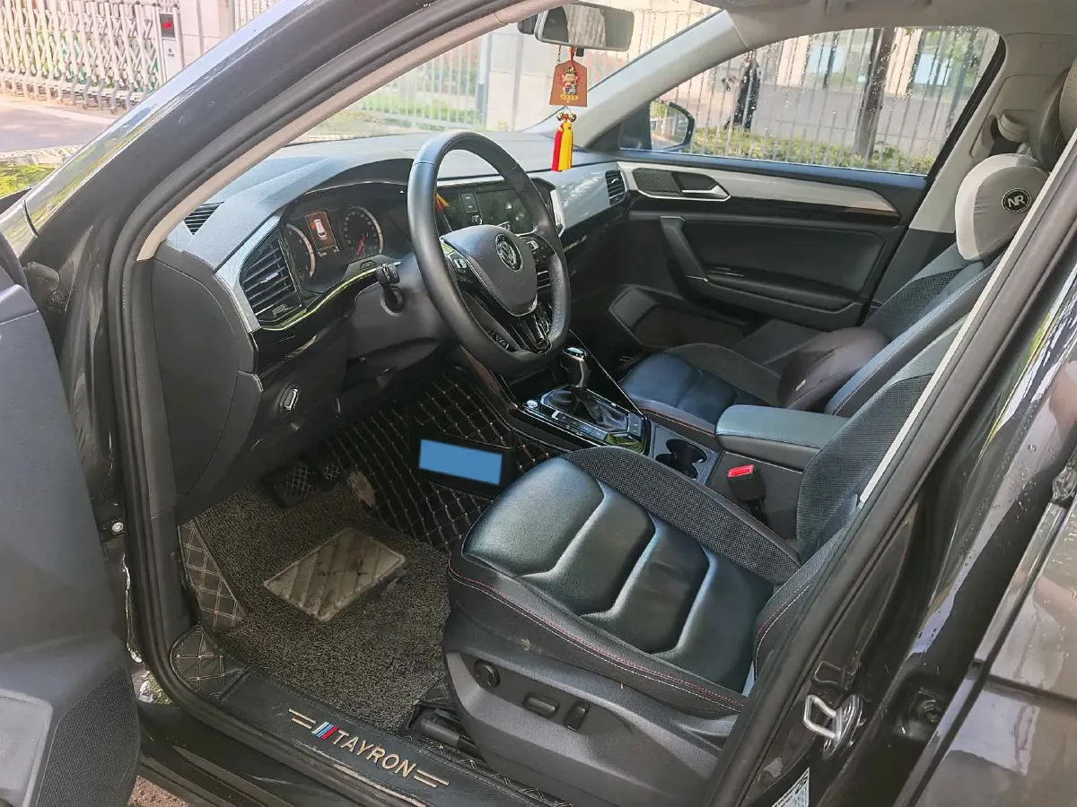 2019 Jeep Cherokee 2.0T 234HP L4 9AT,autocango,china used car exporter,china ev exporter,chinese used car exporter,chinese used ev exporter