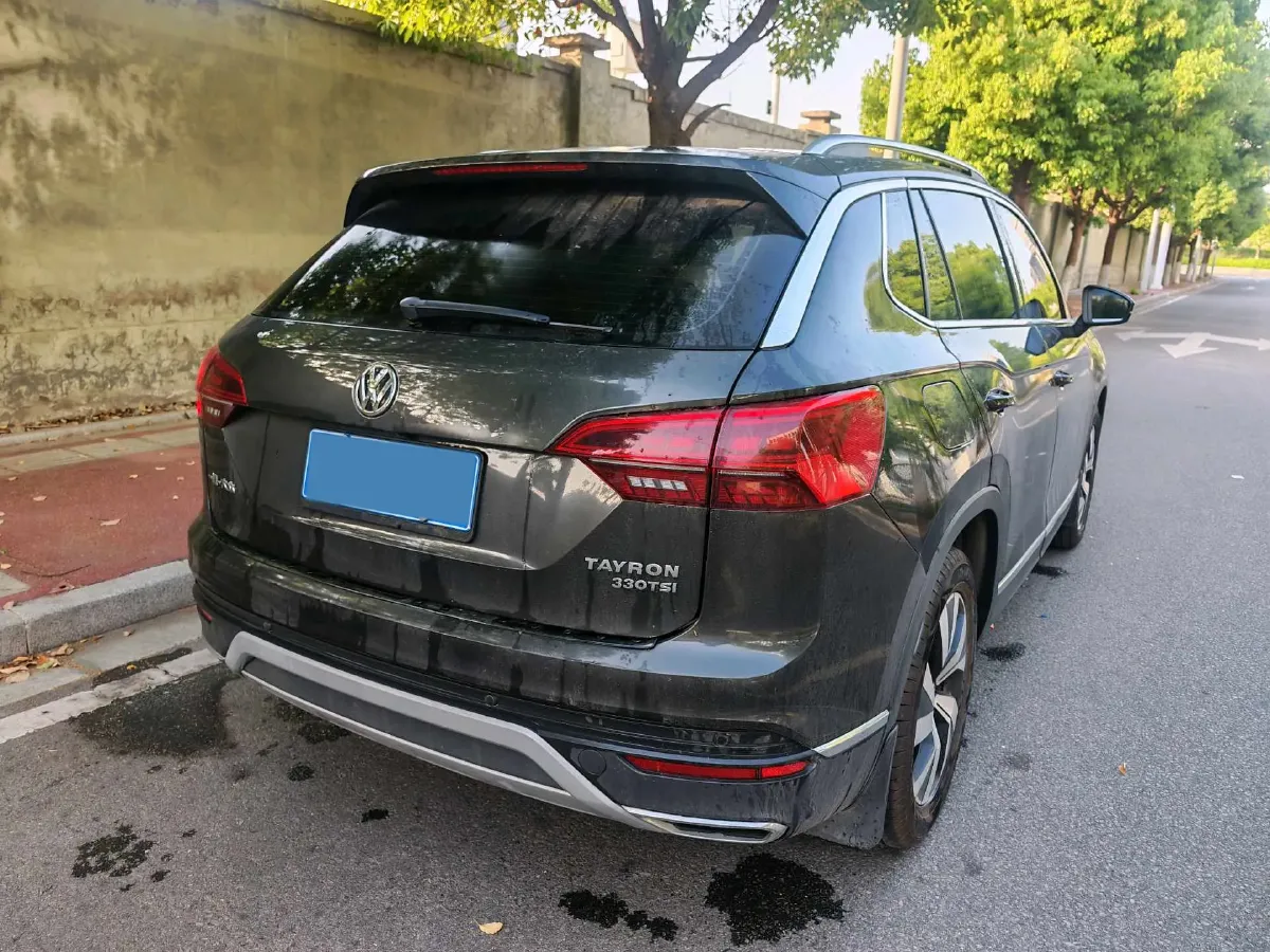 2019 Jeep Cherokee 2.0T 234HP L4 9AT,autocango,china used car exporter,china ev exporter,chinese used car exporter,chinese used ev exporter