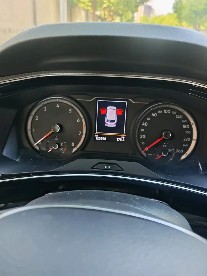 2019 Jeep Cherokee 2.0T 234HP L4 9AT,autocango,china used car exporter,china ev exporter,chinese used car exporter,chinese used ev exporter