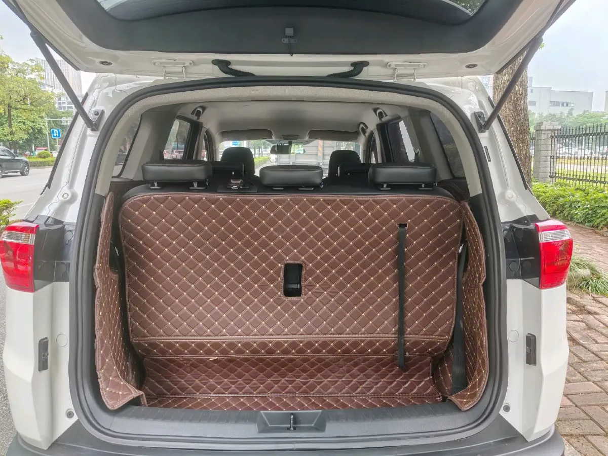 2019 WuLing HongGuang S3 1.5L 99HP L4 6MT,autocango,china used car exporter,china ev exporter,chinese used car exporter,chinese used ev exporter