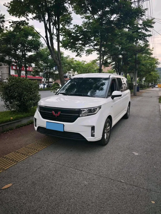 2021 WuLing ZhengChen 1.5T 147HP L4 6MT,autocango,china used car exporter,china ev exporter,chinese used car exporter,chinese used ev exporter