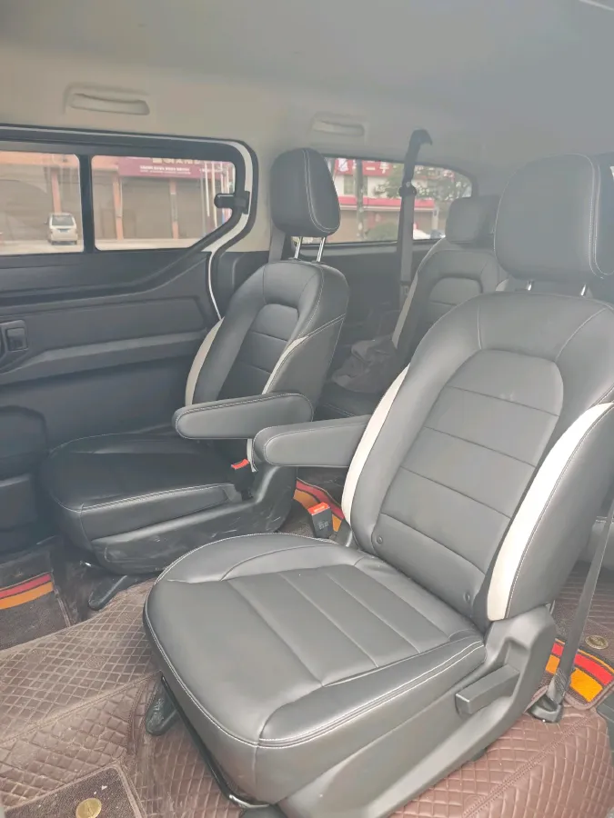 2021 WuLing ZhengChen 1.5T 147HP L4 6MT,autocango,china used car exporter,china ev exporter,chinese used car exporter,chinese used ev exporter