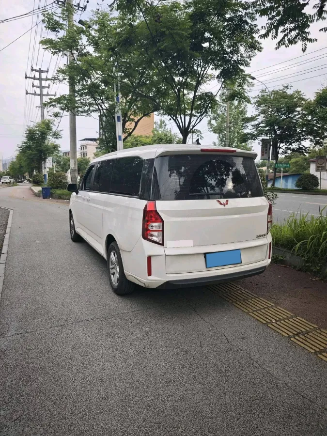 2021 WuLing ZhengChen 1.5T 147HP L4 6MT,autocango,china used car exporter,china ev exporter,chinese used car exporter,chinese used ev exporter