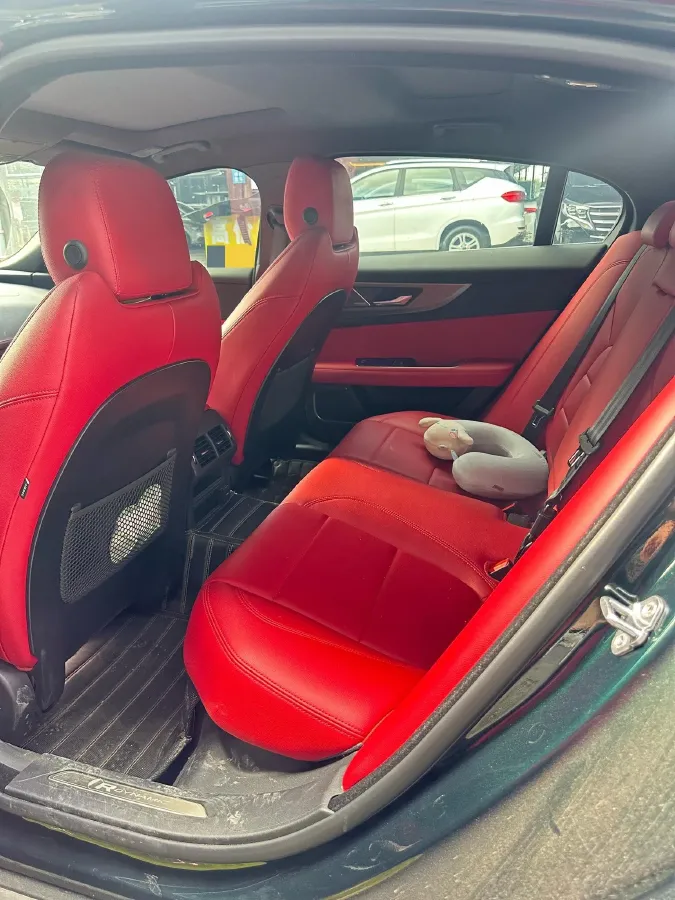 2023 Jaguar XEL 2.0T 250HP L4 8AT,autocango,china used car exporter,china ev exporter,chinese used car exporter,chinese used ev exporter