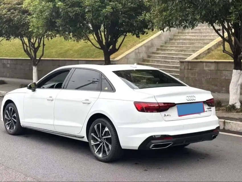 2023 Audi A4L 2.0T 190HP L4 7DCT,autocango,china used car exporter,china ev exporter,chinese used car exporter,chinese used ev exporter
