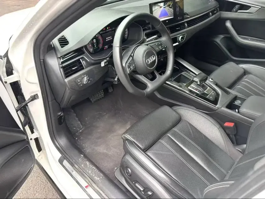 2023 Audi A4L 2.0T 190HP L4 7DCT,autocango,china used car exporter,china ev exporter,chinese used car exporter,chinese used ev exporter