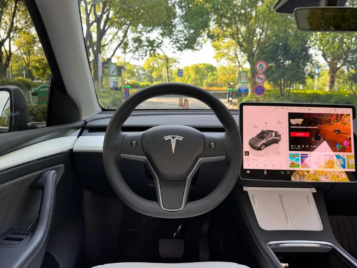 2022 Tesla Model Y BEV 60KWH,autocango,china used car exporter,china ev exporter,chinese used car exporter,chinese used ev exporter