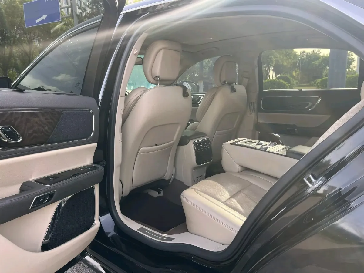2017 Lincoln Continental 2.0T 261HP L4 6AT,autocango,china used car exporter,china ev exporter,chinese used car exporter,chinese used ev exporter