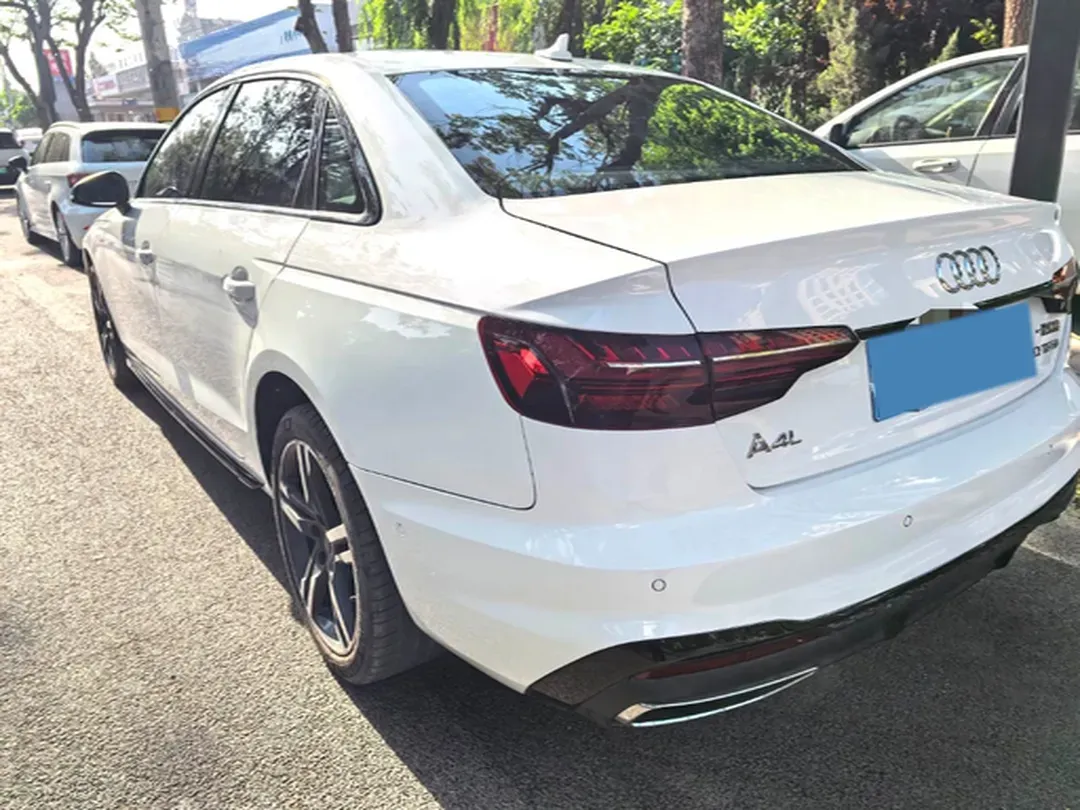 2023 Audi A4L 2.0T 190HP L4 7DCT,autocango,china used car exporter,china ev exporter,chinese used car exporter,chinese used ev exporter