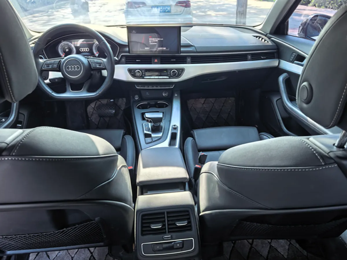 2023 Audi A4L 2.0T 190HP L4 7DCT,autocango,china used car exporter,china ev exporter,chinese used car exporter,chinese used ev exporter