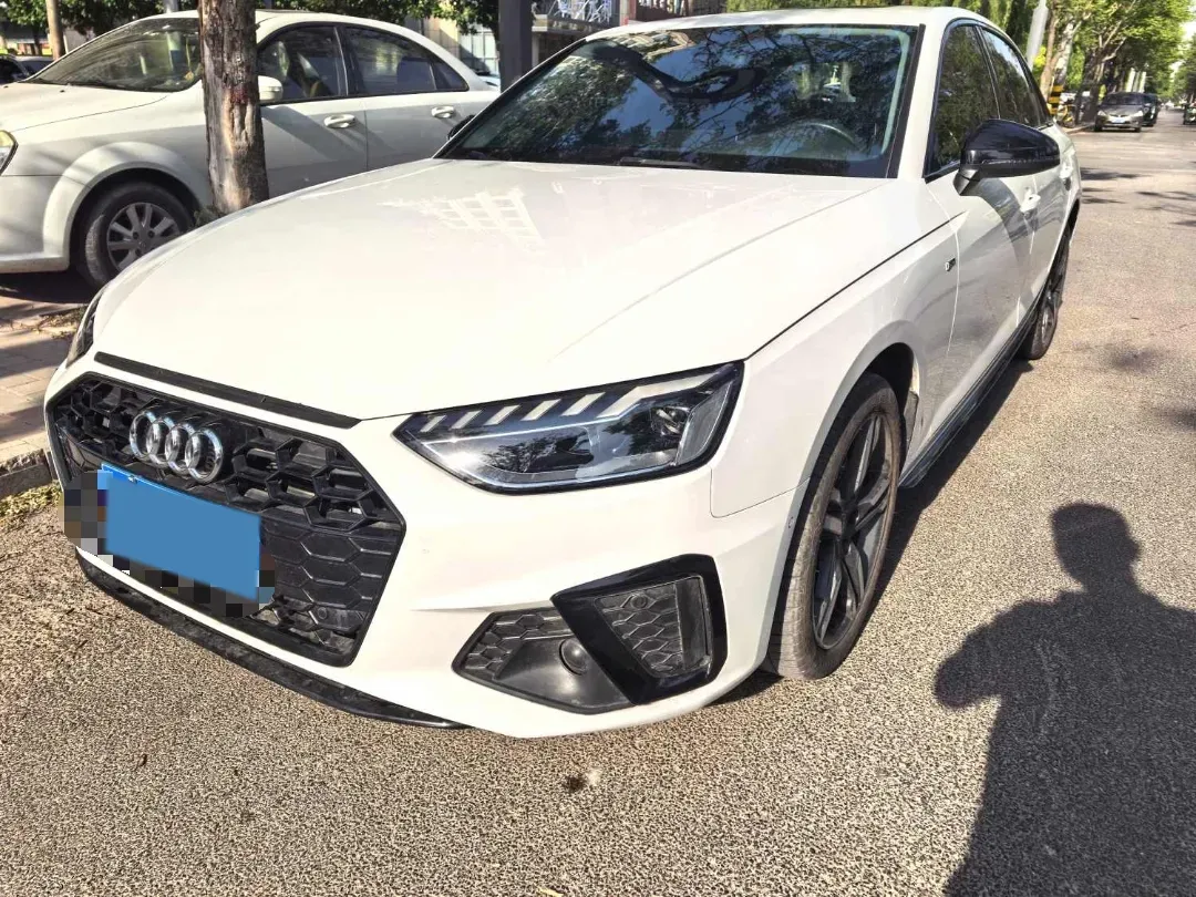 2023 Audi A4L 2.0T 190HP L4 7DCT,autocango,china used car exporter,china ev exporter,chinese used car exporter,chinese used ev exporter