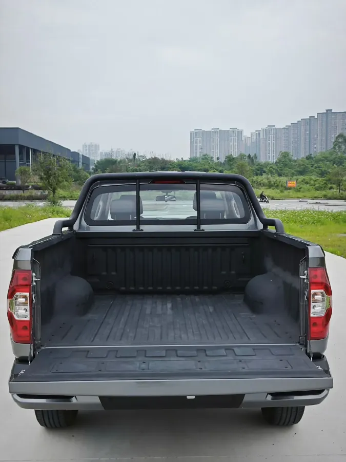 2023 MAXUS Interstellar 2.0T 143HP L4 6MT,autocango,china used car exporter,china ev exporter,chinese used car exporter,chinese used ev exporter