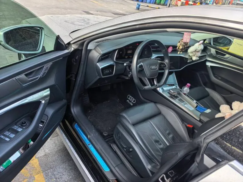 2023 Audi A7 2.0T 265HP L4 7DCT,autocango,china used car exporter,china ev exporter,chinese used car exporter,chinese used ev exporter