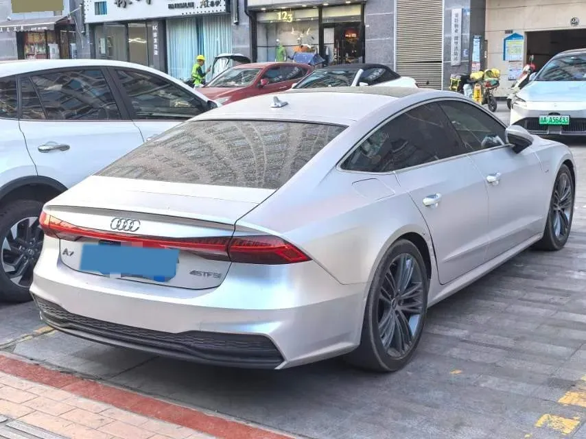 2023 Audi A7 2.0T 265HP L4 7DCT,autocango,china used car exporter,china ev exporter,chinese used car exporter,chinese used ev exporter