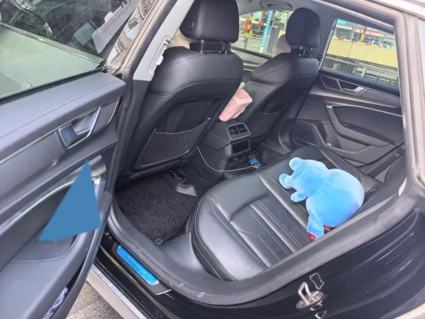 2023 Audi A7 2.0T 265HP L4 7DCT,autocango,china used car exporter,china ev exporter,chinese used car exporter,chinese used ev exporter