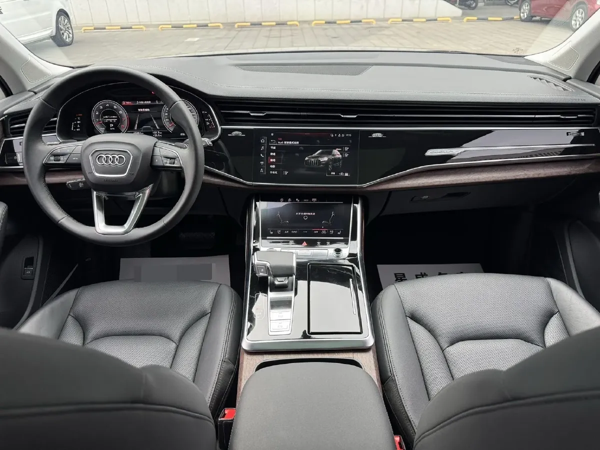 2023 Audi Q7 3.0T 340HP V6 8AT,autocango,china used car exporter,china ev exporter,chinese used car exporter,chinese used ev exporter