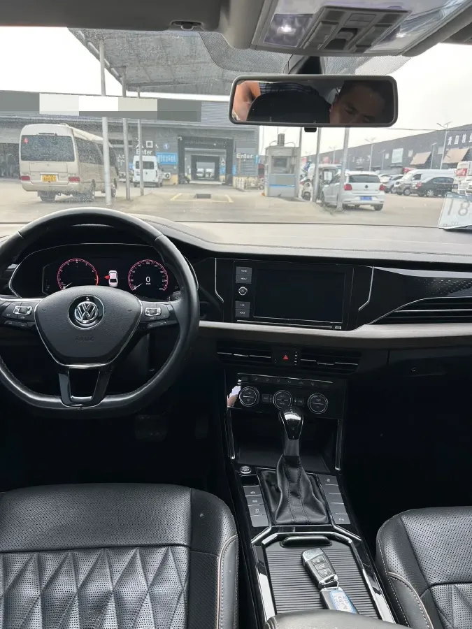 2019 Volkswagen Passat 2.0T 186HP L4 7DCT,autocango,china used car exporter,china ev exporter,chinese used car exporter,chinese used ev exporter
