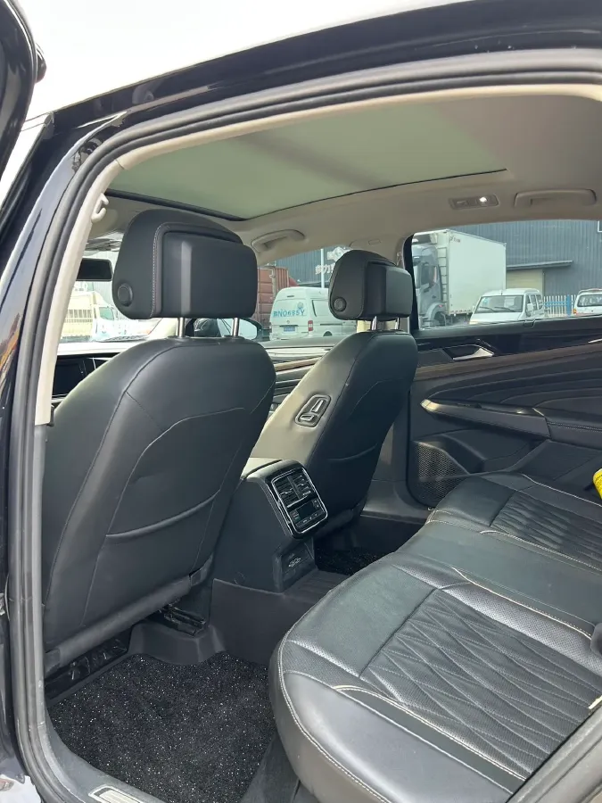 2019 Volkswagen Passat 2.0T 186HP L4 7DCT,autocango,china used car exporter,china ev exporter,chinese used car exporter,chinese used ev exporter