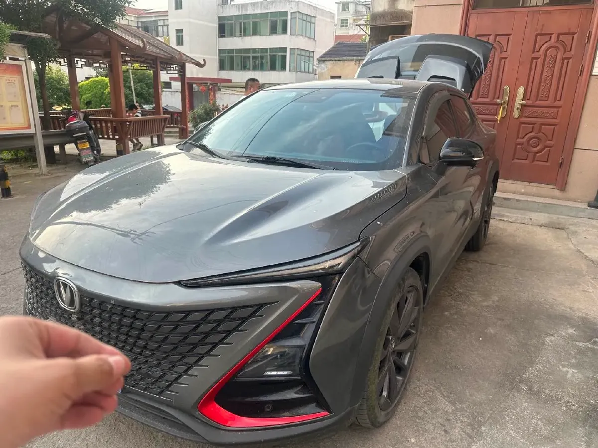 2020 ChangAn UNI-T 1.5T 180HP L4 7DCT,autocango,china used car exporter,china ev exporter,chinese used car exporter,chinese used ev exporter