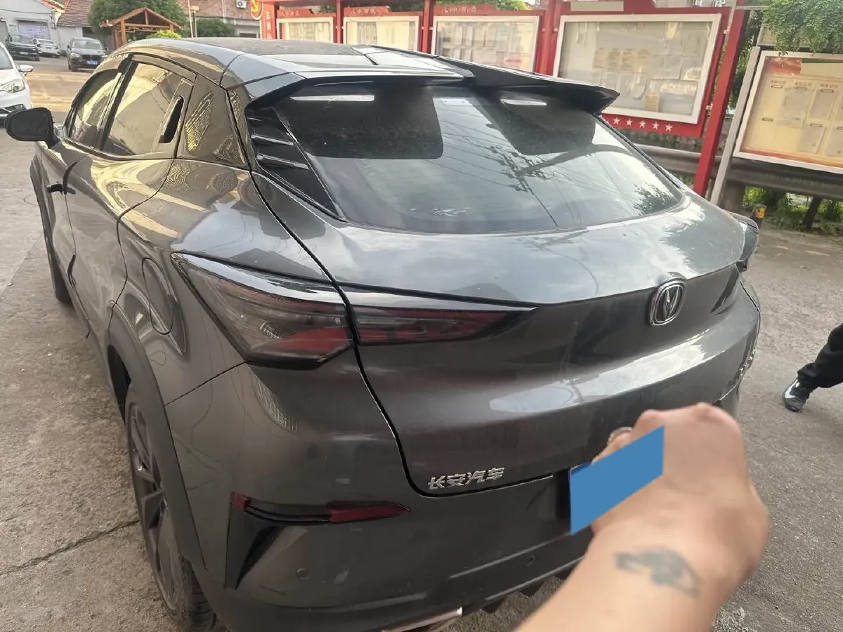 2020 ChangAn UNI-T 1.5T 180HP L4 7DCT,autocango,china used car exporter,china ev exporter,chinese used car exporter,chinese used ev exporter