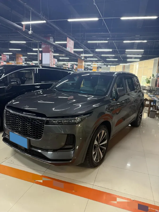 2021 Li ONE Range Extended 131HP REEV 40.5KWH,autocango,china used car exporter,china ev exporter,chinese used car exporter,chinese used ev exporter