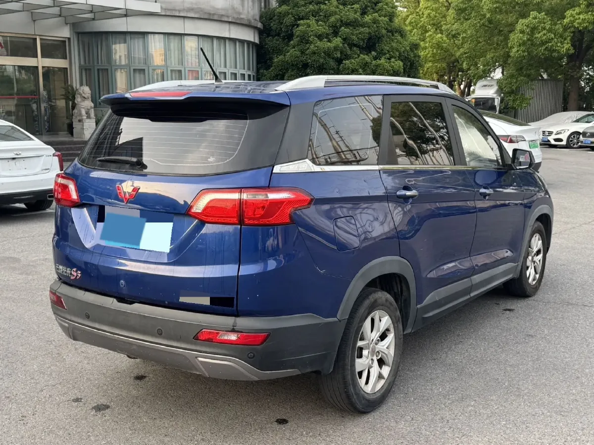 2018 WuLing HongGuang S3 1.5L 112HP L4 6MT,autocango,china used car exporter,china ev exporter,chinese used car exporter,chinese used ev exporter