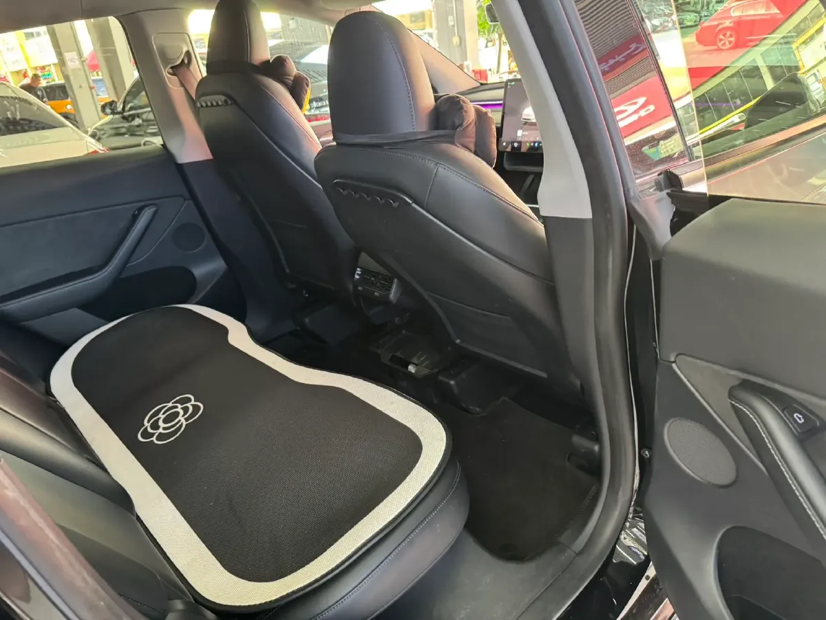 2022 Tesla Model Y BEV 60KWH,autocango,china used car exporter,china ev exporter,chinese used car exporter,chinese used ev exporter