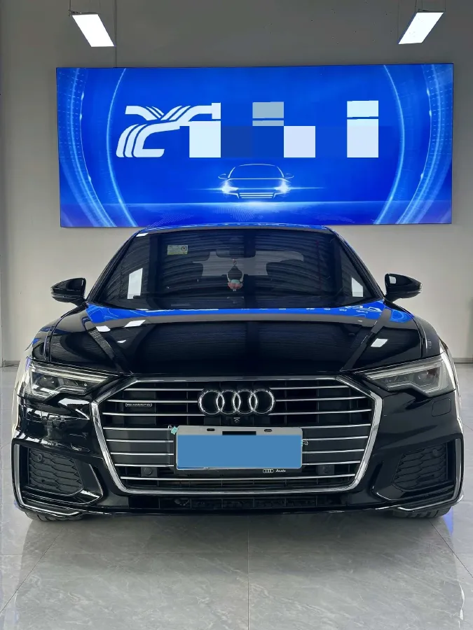 2022 Audi A6L 2.0T 224HP L4 7DCT,autocango,china used car exporter,china ev exporter,chinese used car exporter,chinese used ev exporter