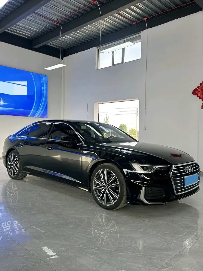 2022 Audi A6L 2.0T 224HP L4 7DCT,autocango,china used car exporter,china ev exporter,chinese used car exporter,chinese used ev exporter