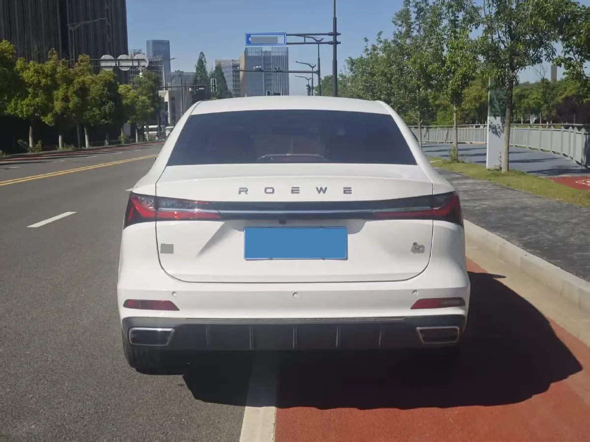 2024 Roewe i5 1.5L 129HP L4 CVT,autocango,china used car exporter,china ev exporter,chinese used car exporter,chinese used ev exporter
