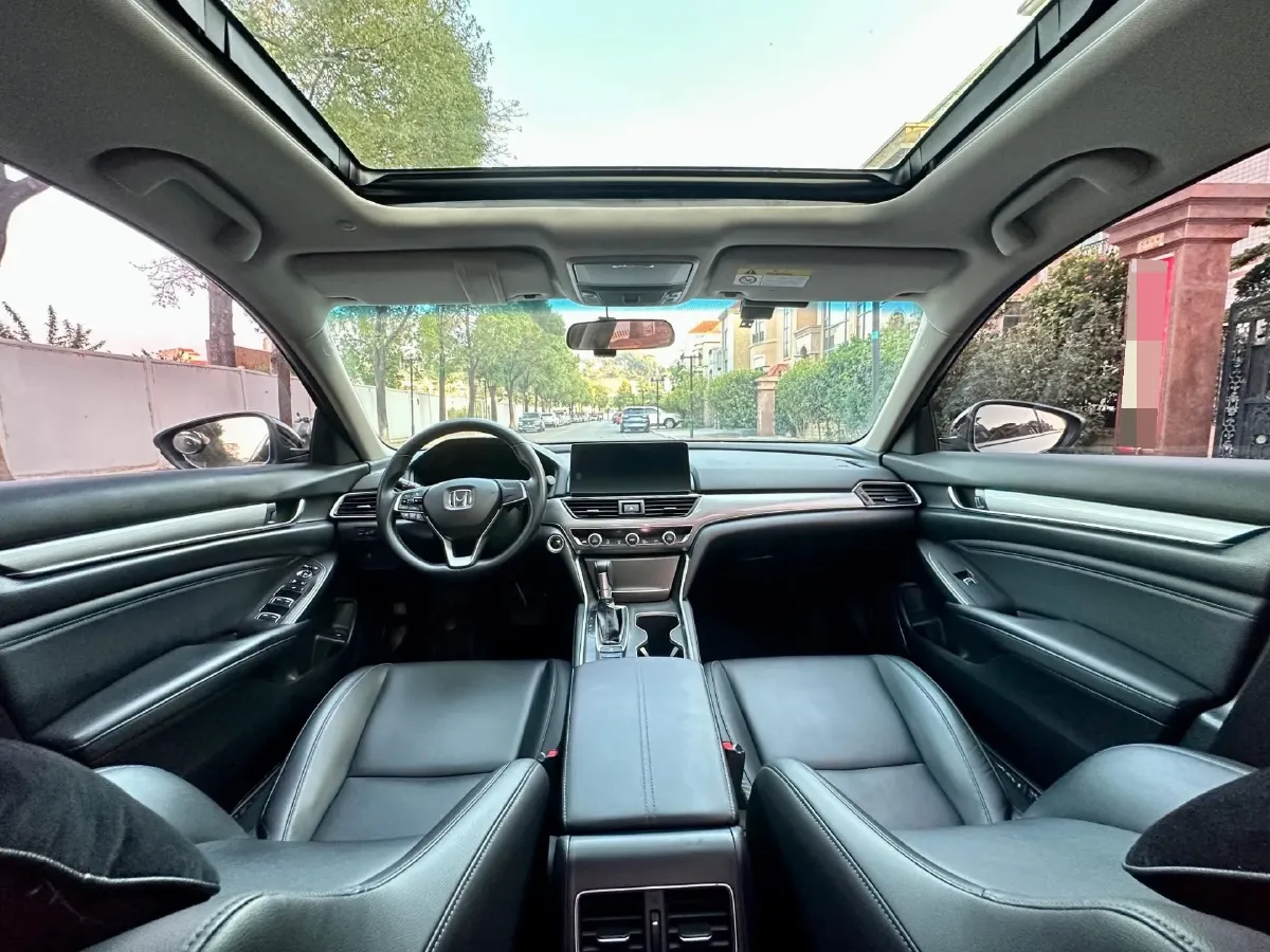 2022 Honda Accord 1.5T 194HP L4 CVT,autocango,china used car exporter,china ev exporter,chinese used car exporter,chinese used ev exporter