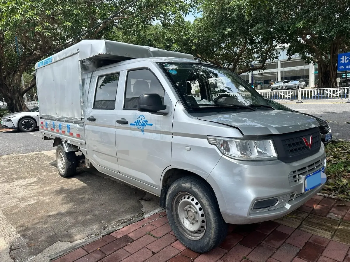 2019 WuLing RongGuang New Truck 1.5L 107HP L4 5MT,autocango,china used car exporter,china ev exporter,chinese used car exporter,chinese used ev exporter