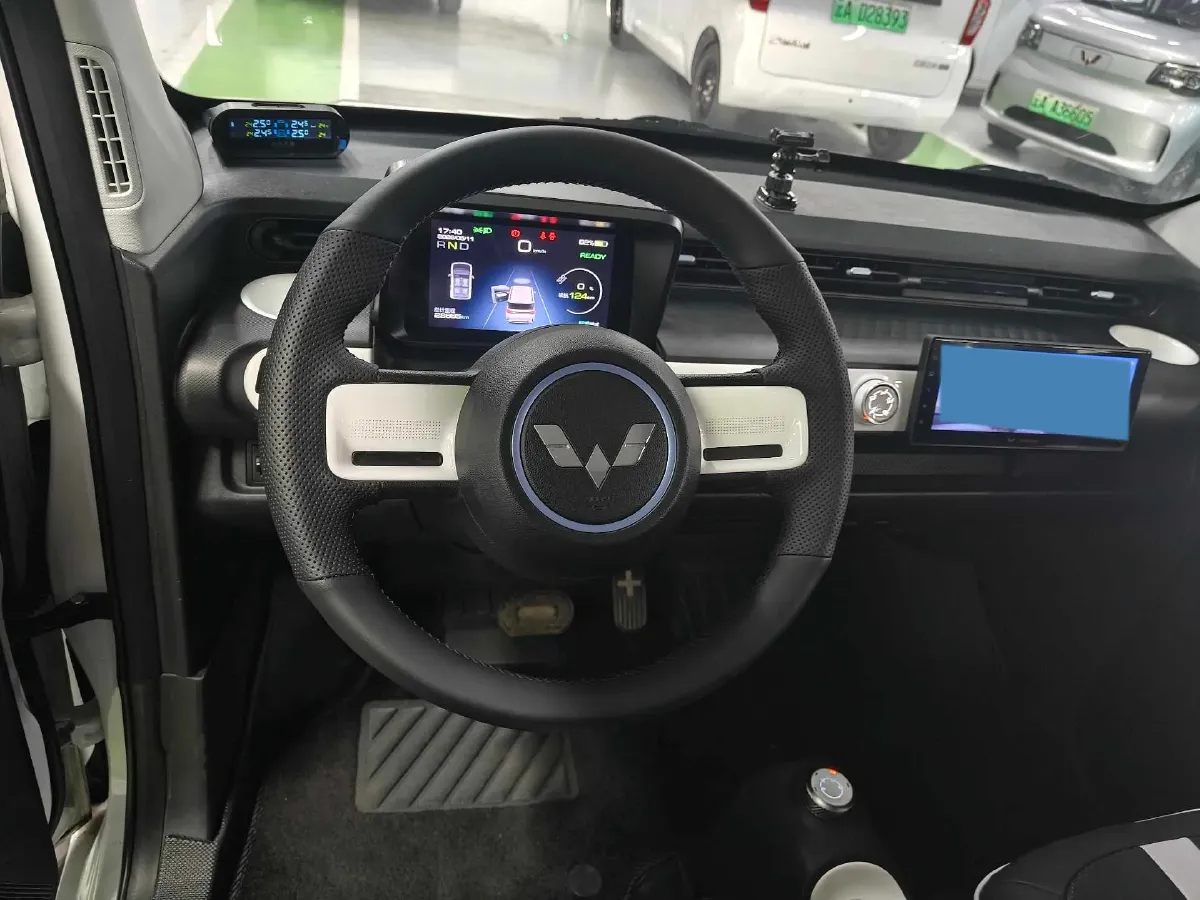 2022 WuLing HongGuang MINI EV BEV 17.3KWH,autocango,china used car exporter,china ev exporter,chinese used car exporter,chinese used ev exporter