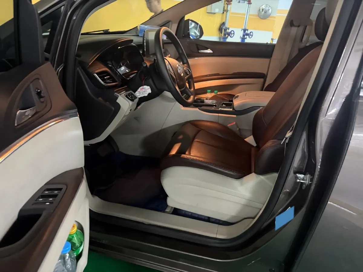 2021 Buick GL8 2.0T 237HP L4 9AT,autocango,china used car exporter,china ev exporter,chinese used car exporter,chinese used ev exporter