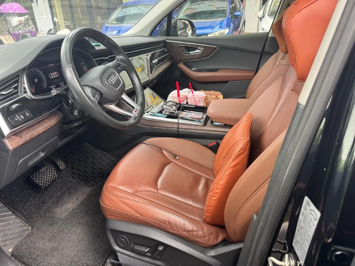2021 Audi Q7 2.0T 245HP L4 8AT,autocango,china used car exporter,china ev exporter,chinese used car exporter,chinese used ev exporter