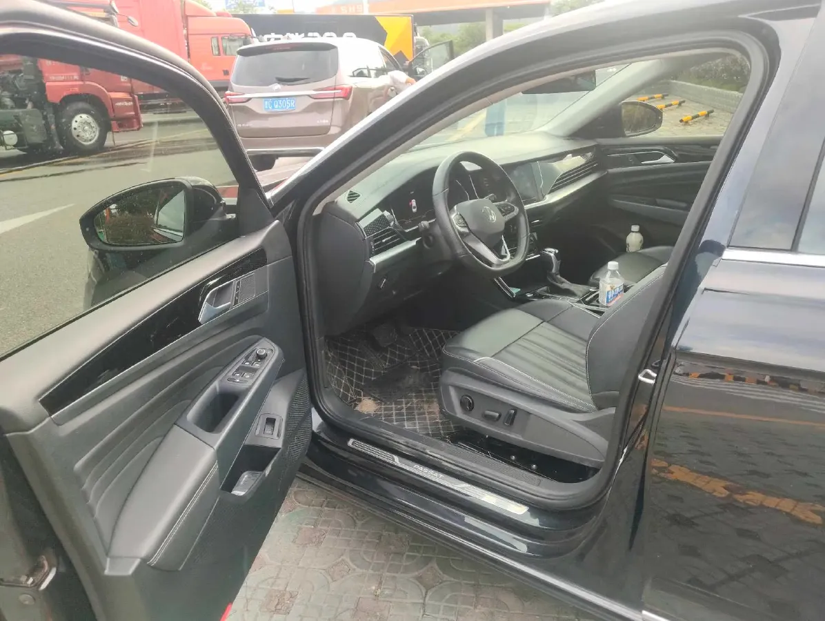 2022 Skoda Kodiak GT 2.0T 186HP L4 7DCT,autocango,china used car exporter,china ev exporter,chinese used car exporter,chinese used ev exporter