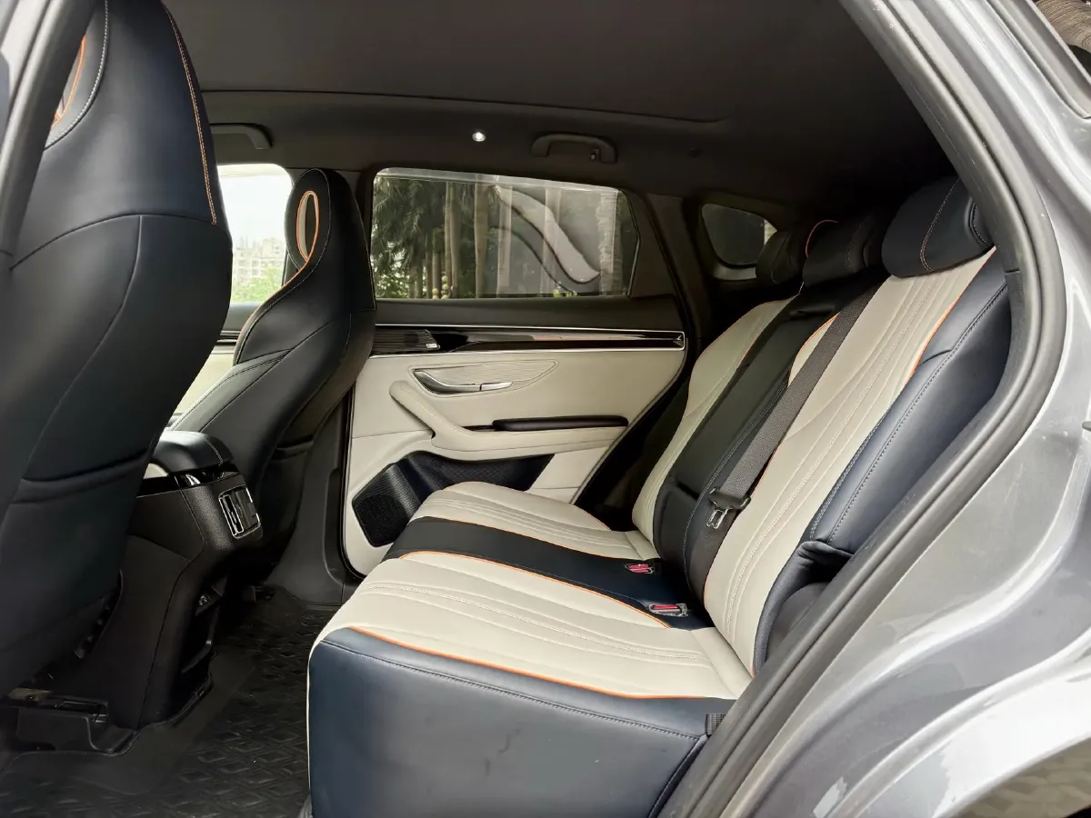 2022 Hyundai Tucson 2.0L 150HP L4 6AT Hybrid,autocango,china used car exporter,china ev exporter,chinese used car exporter,chinese used ev exporter