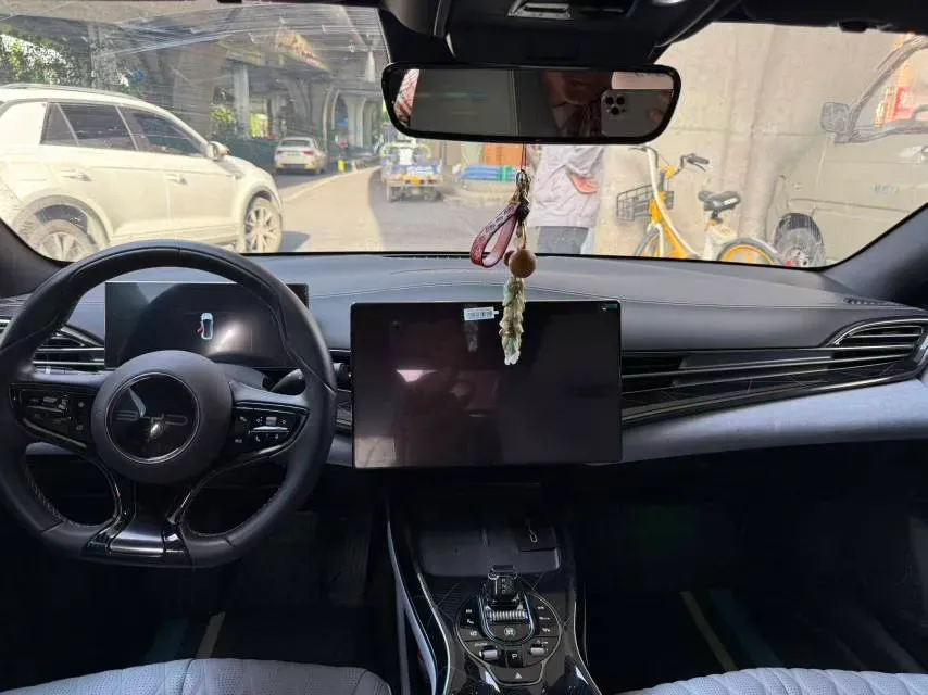 2022 MAXUS DaJia 5 BEV 70KWH,autocango,china used car exporter,china ev exporter,chinese used car exporter,chinese used ev exporter