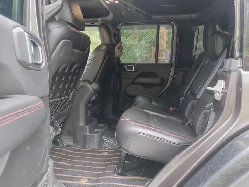 2021 Jeep Wrangler 2.0T 266HP L4 8AT,autocango,china used car exporter,china ev exporter,chinese used car exporter,chinese used ev exporter