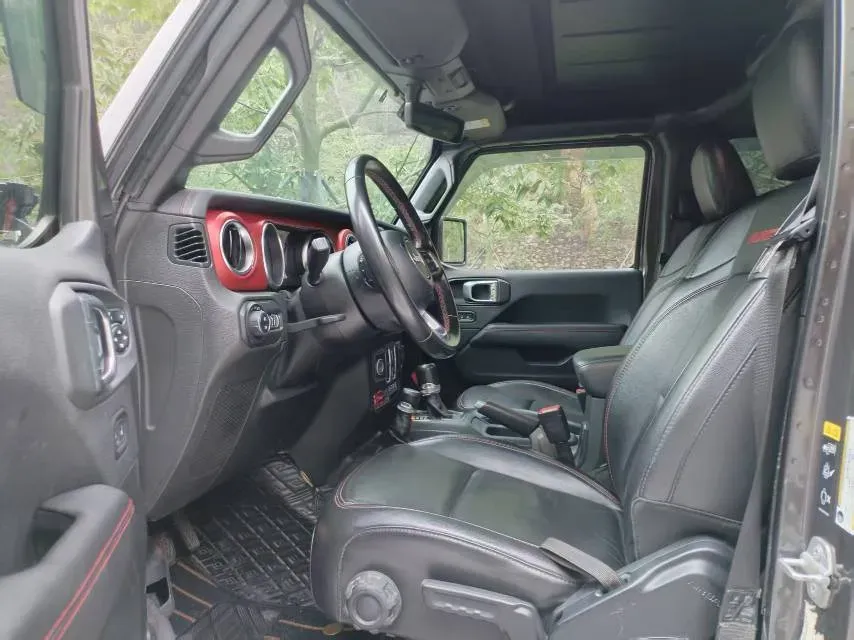 2021 Jeep Wrangler 2.0T 266HP L4 8AT,autocango,china used car exporter,china ev exporter,chinese used car exporter,chinese used ev exporter